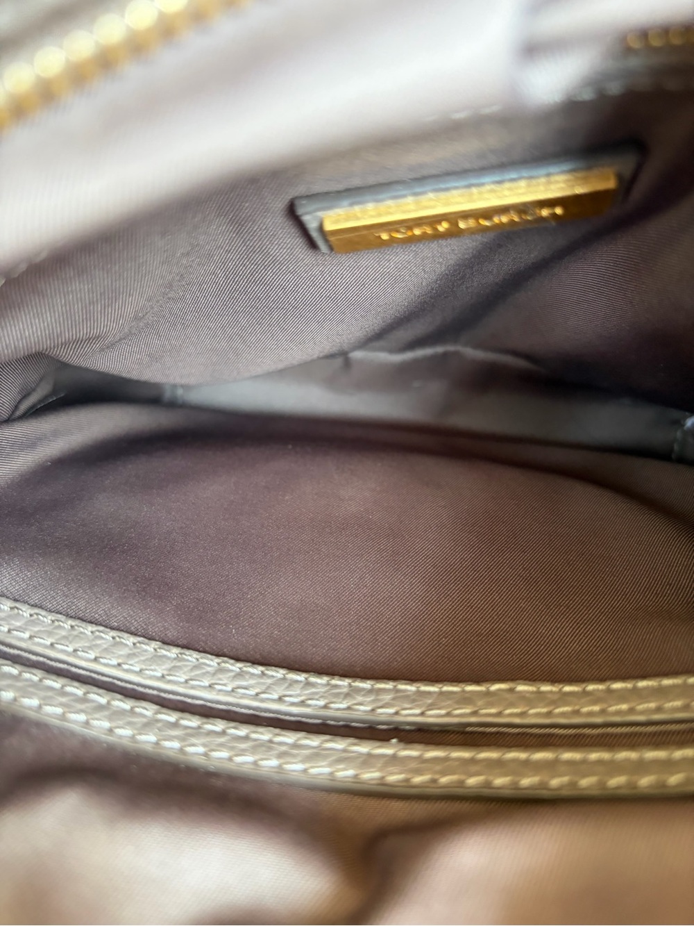 Tory Burch McGraw Leather Crossbody Bag - Picture 3 of 3